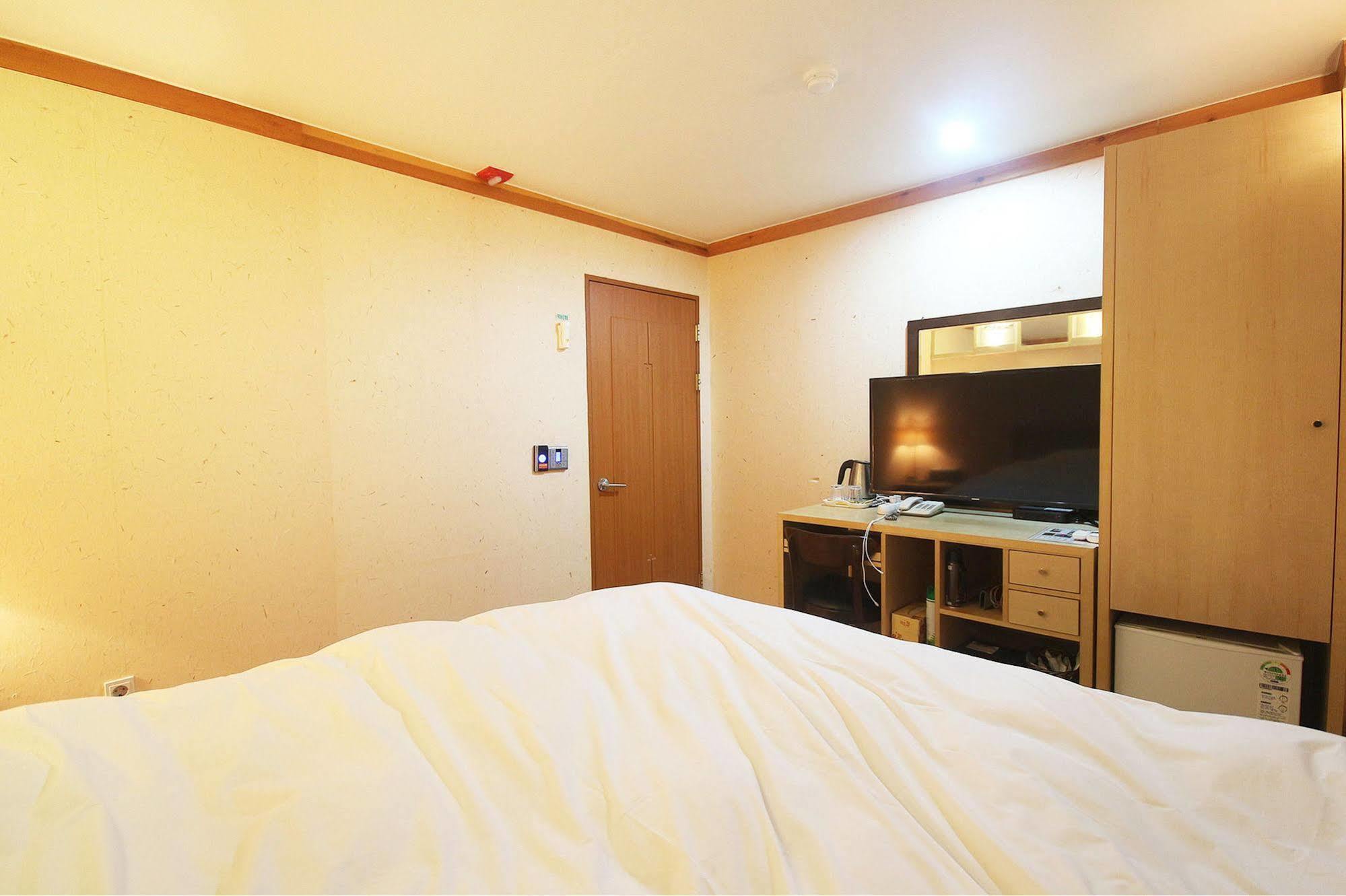 Jeonju Tourist Hotel Eksteriør billede